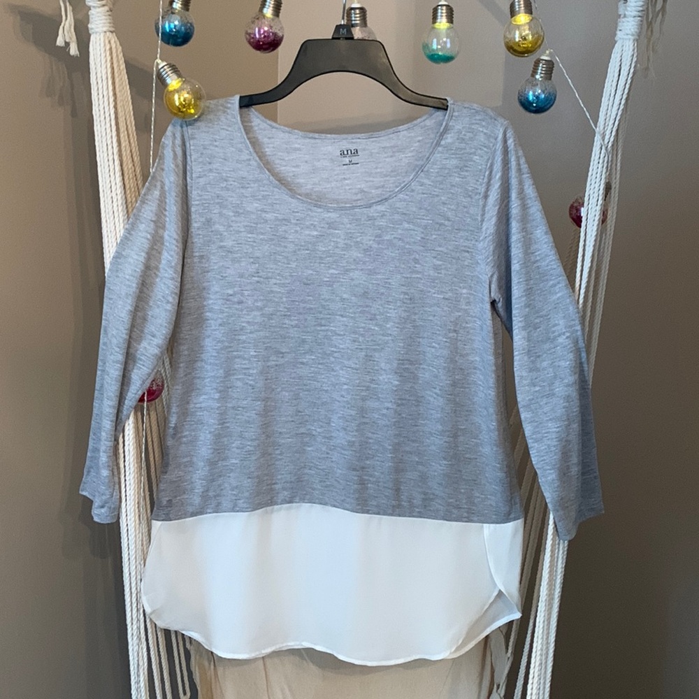 a.n.a- Medium 3/4 t with sheer longated bottom